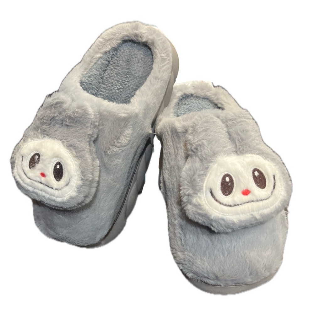 NWOT Labubu Fuzzy Grey Slippers